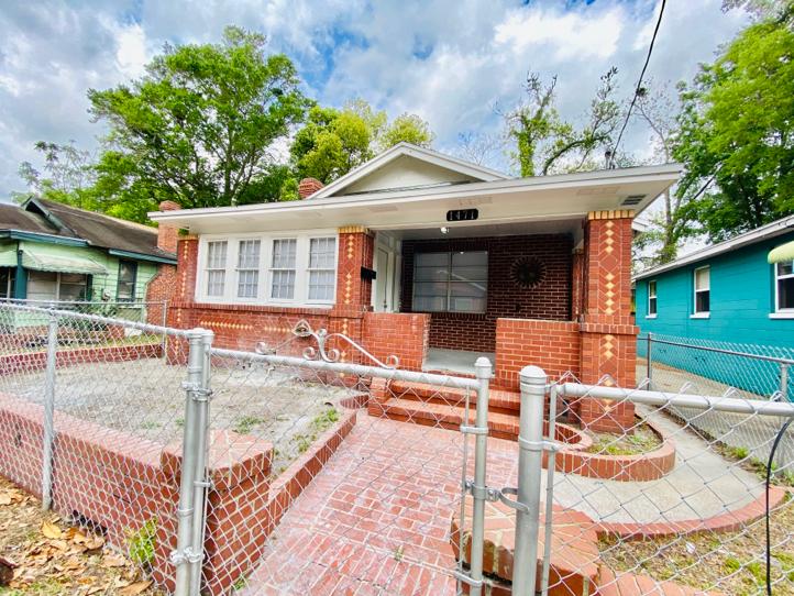 Property main image