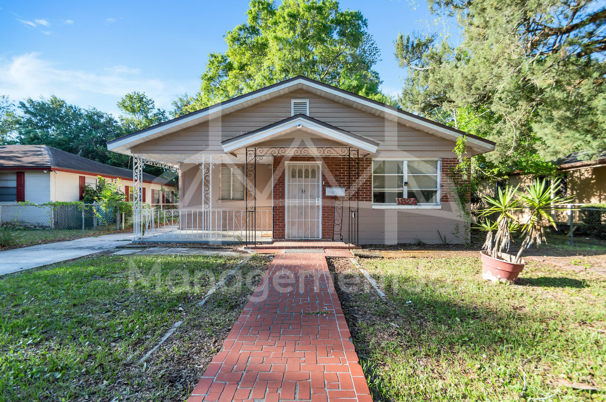 1824 West 10th Street